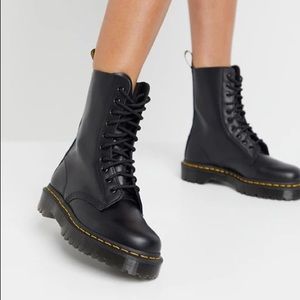 NWT Dr. Martens 1490 Bex Boot